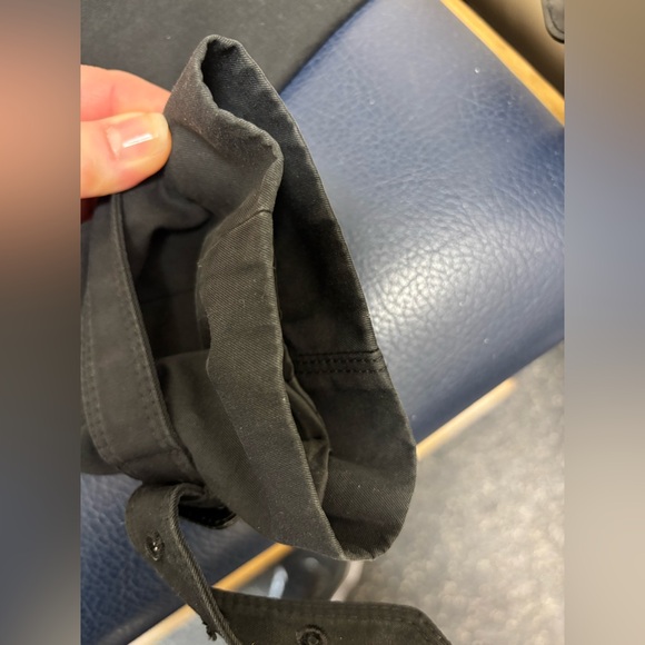 Women’s Burberry Black Trench Coat. Size US 8. Well loved! Still great condition - Picture 7 of 8